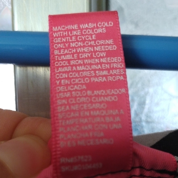 Black and White Geometric Maxi Skirt - Picture 4 of 9